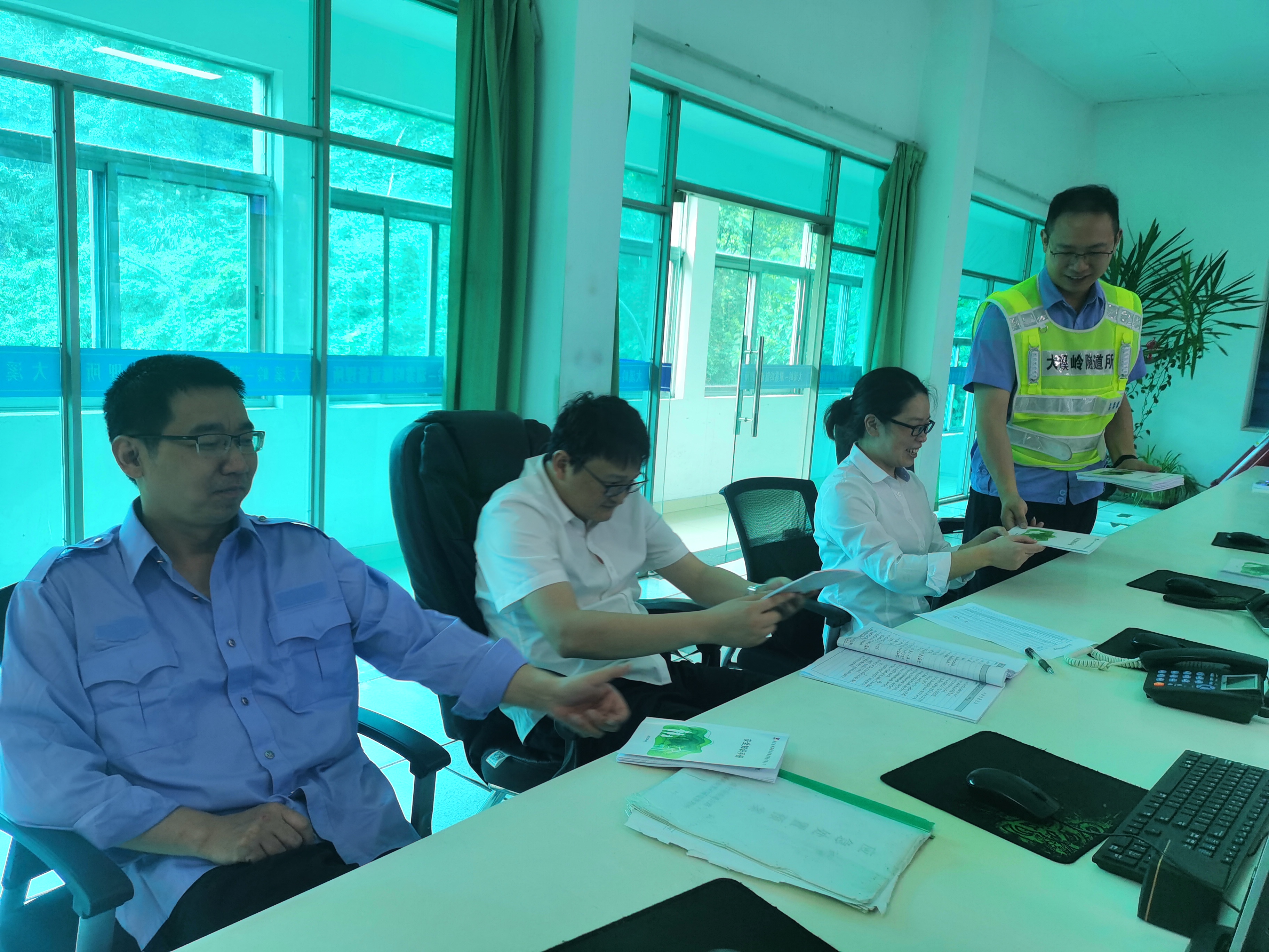 1658392886379732.jpg 2022.6.5發(fā)放安全手冊(cè).jpg