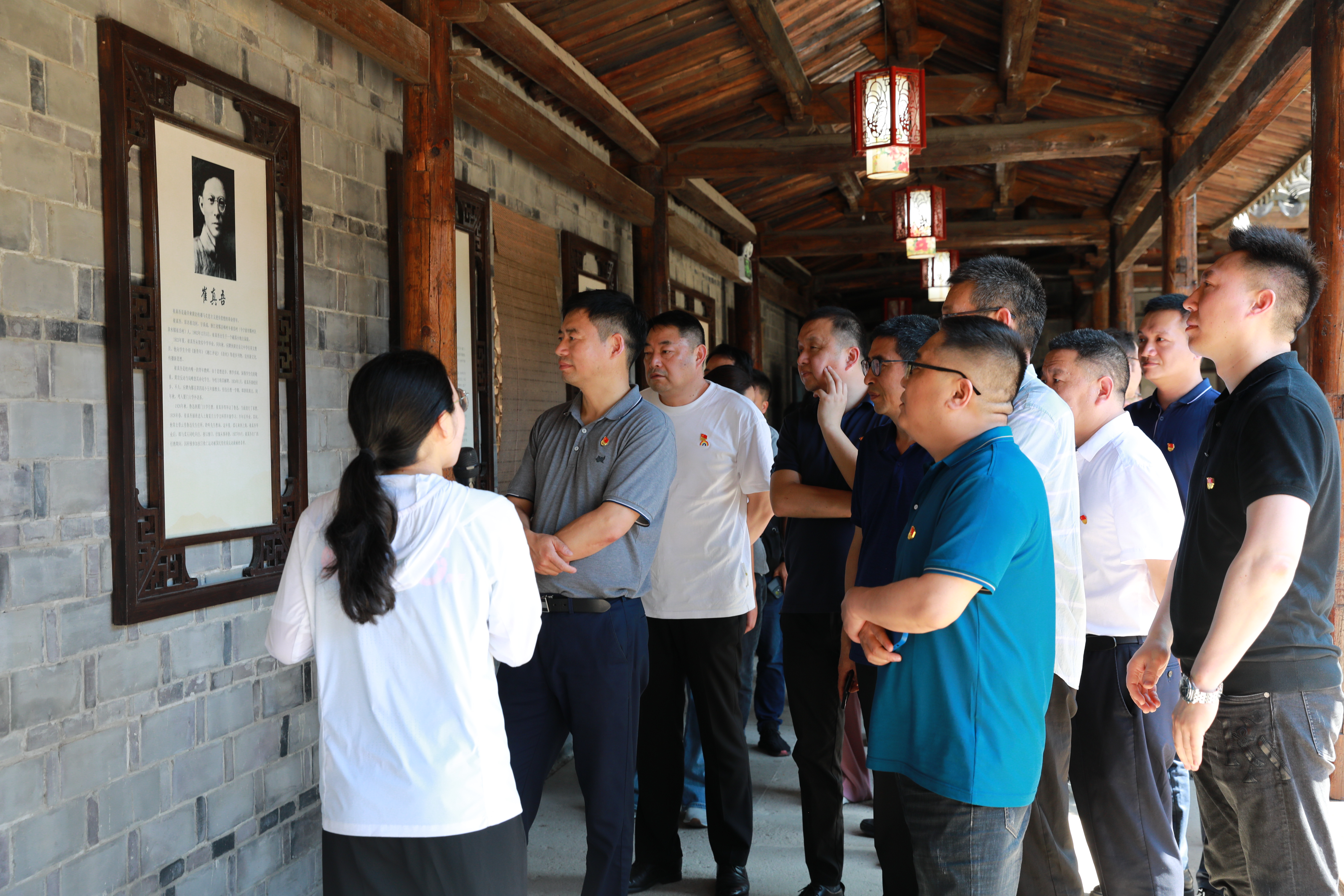 1685495456267826.jpg 參觀紀(jì)念館1樓1.jpg