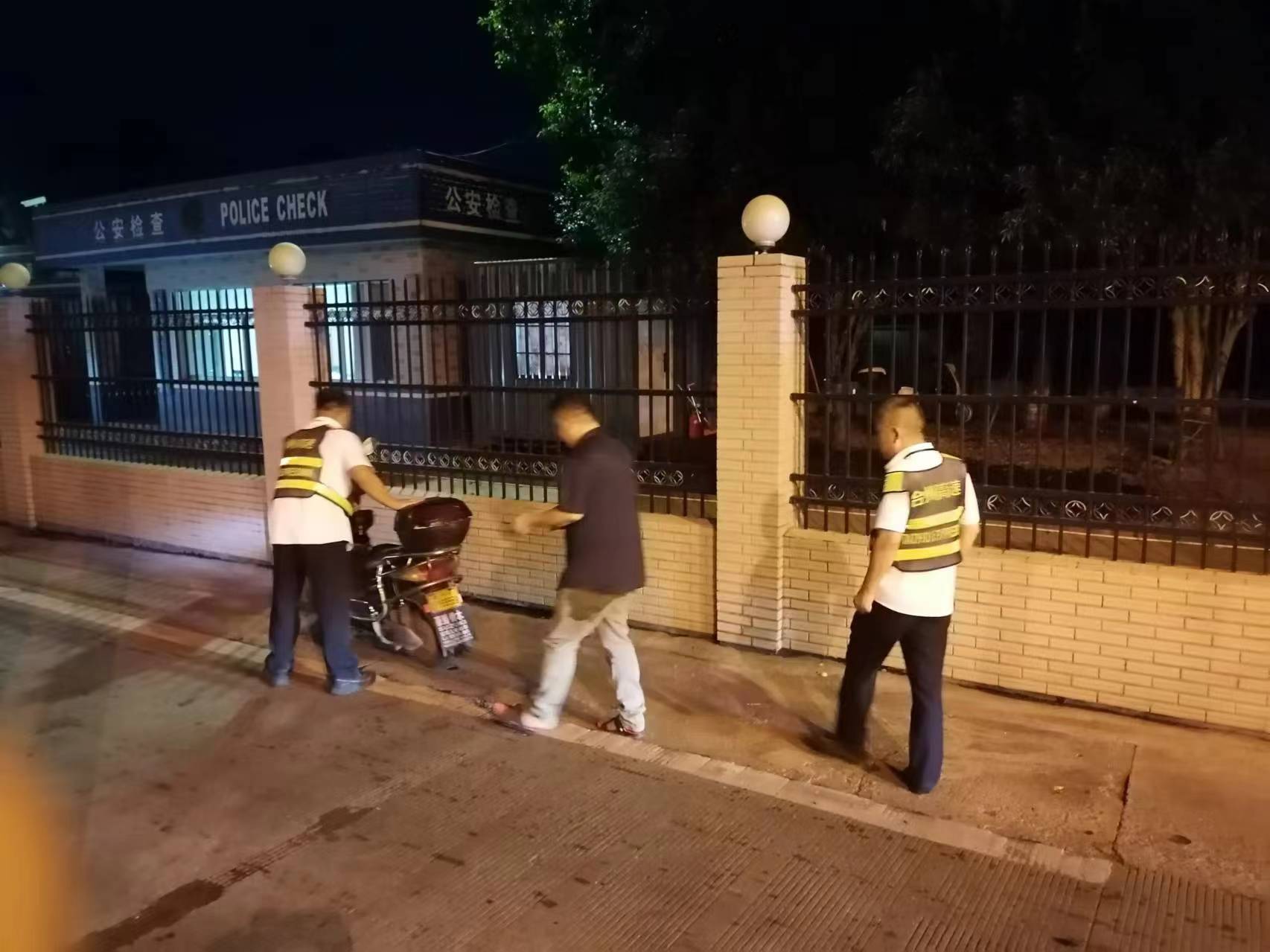 1725243011670296.jpg 131a19d3c9685655927d9375d64a563.jpg